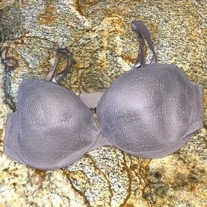 Victoria Secret Angel Ipex Bra live show feature